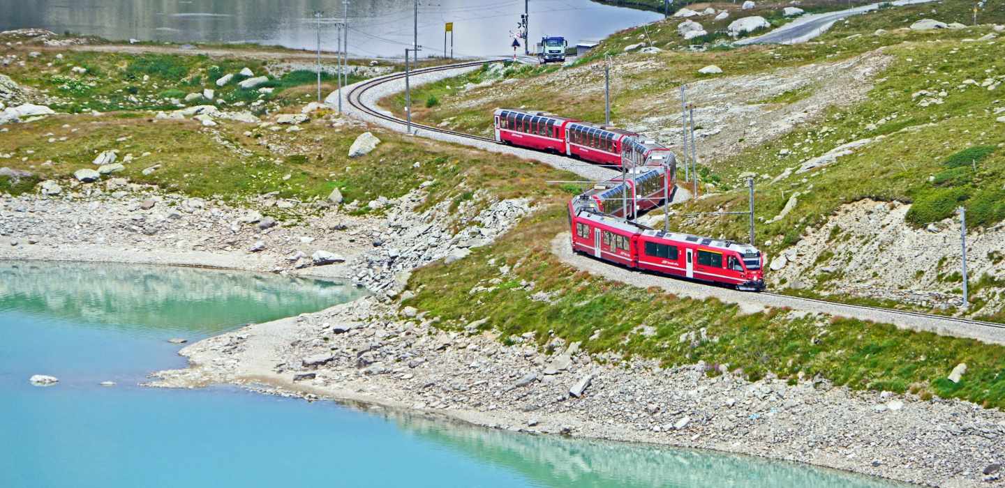 Ab Mailand: Tagestour nach St. Moritz mit Bernina Express