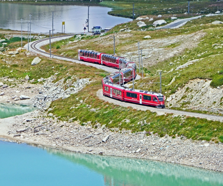 De Milão: Excursão de 1 Dia no Trem Bernina a St. Moritz