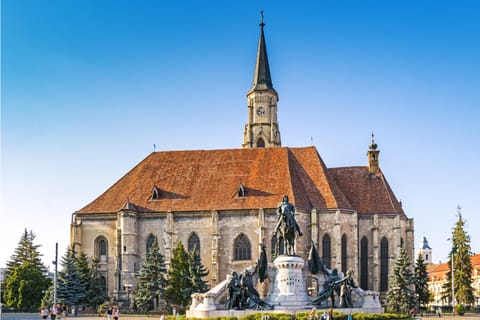Cluj: gioco di esplorazione della città medievale