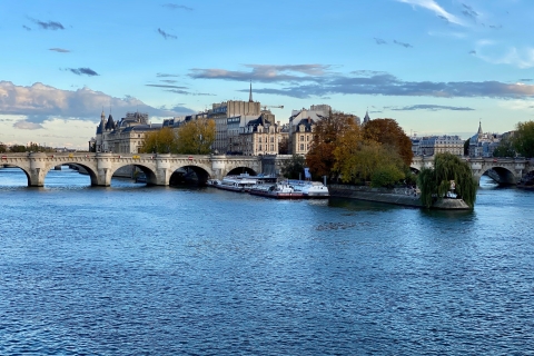 Paryż: wycieczka z przewodnikiem po Sekwanie i Notre-Dame oraz doświadczenie VR