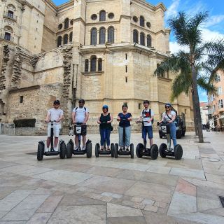 Malaga: tour in segway e scooter del parco, del porto e del castello
