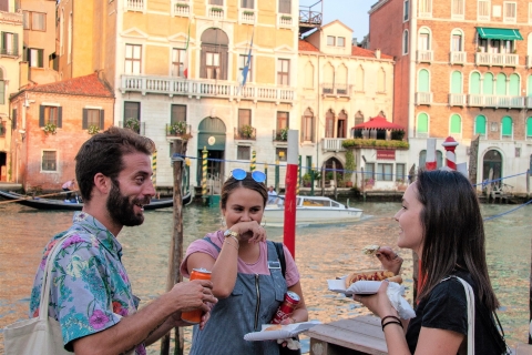 Venice: Local Secrets of Venice Tapas & Wine Walking Tour Standard Option
