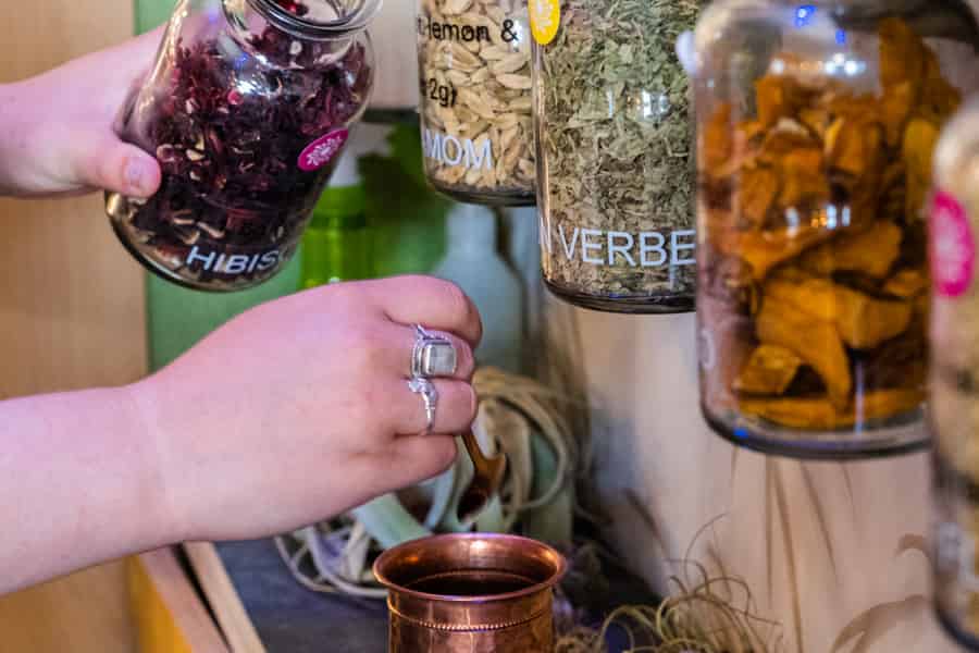 Gin-Schule, destilliere deinen eigenen Gin, Cocktails, Verkostungen, Essen