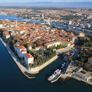 Zadar: piesza wycieczka z przewodnikiem po rzymskich ruinach i organy morskie