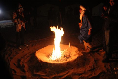 Excursion privée de 2 jours dans le désert avec camping et randonnée à dos de chameauDepuis Agadir : excursion de 2 jours dans le désert avec camping et randonnée à dos de chameau