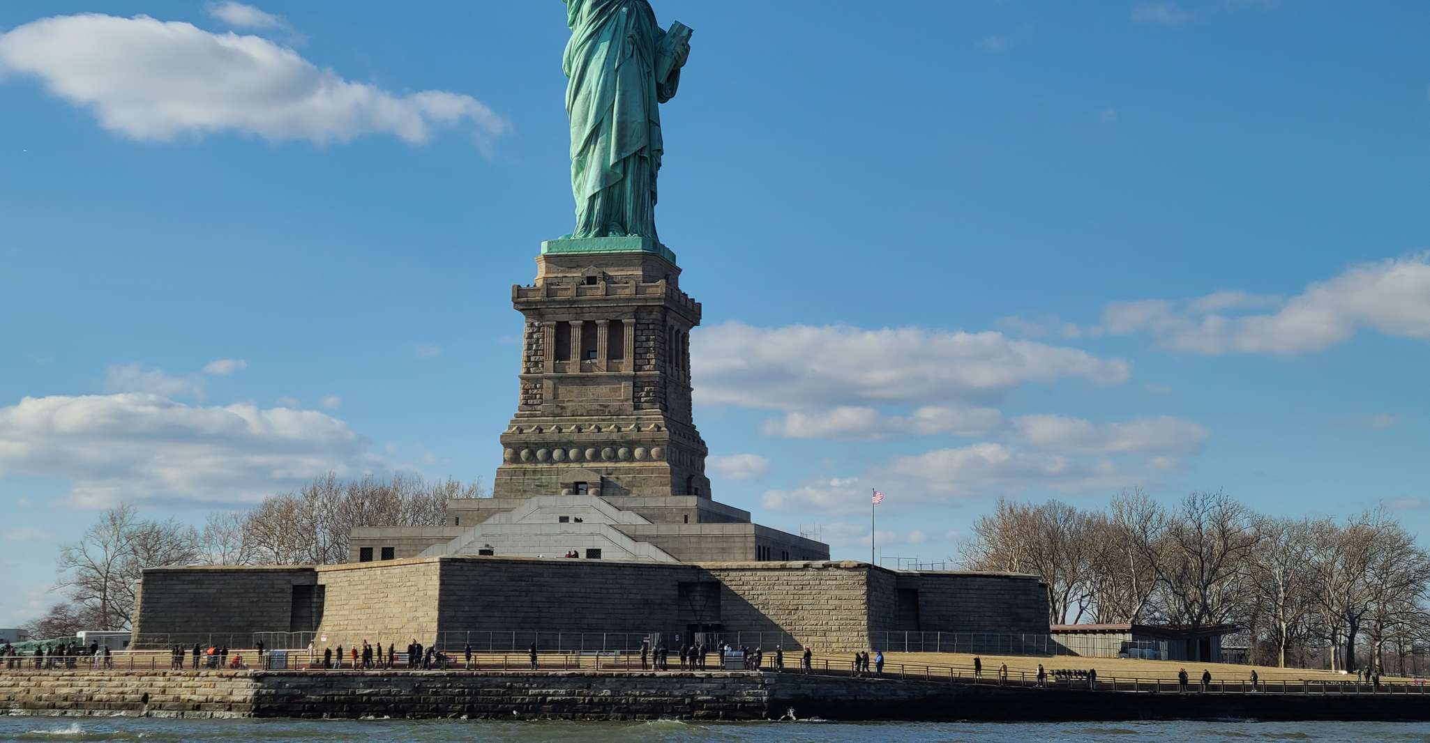 NYC, 1-Hour Cruise Around Statue of Liberty & Ellis Island - Housity