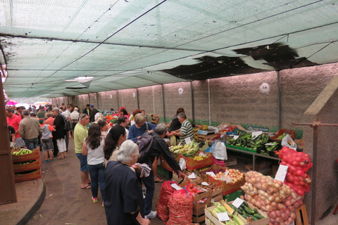 De Funchal: excursion d'une journée au marché des fermiers locaux de Santo de Serra