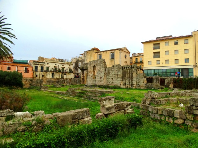 Visit Syracuse Ortygia & Neapolis Archaeological Park Guided Tour in Syracuse