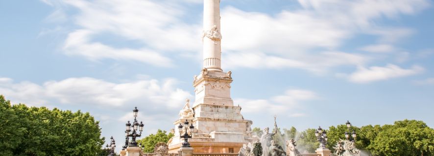 Bordeaux: City Highlights and Self-Guided Scavenger Hunt
