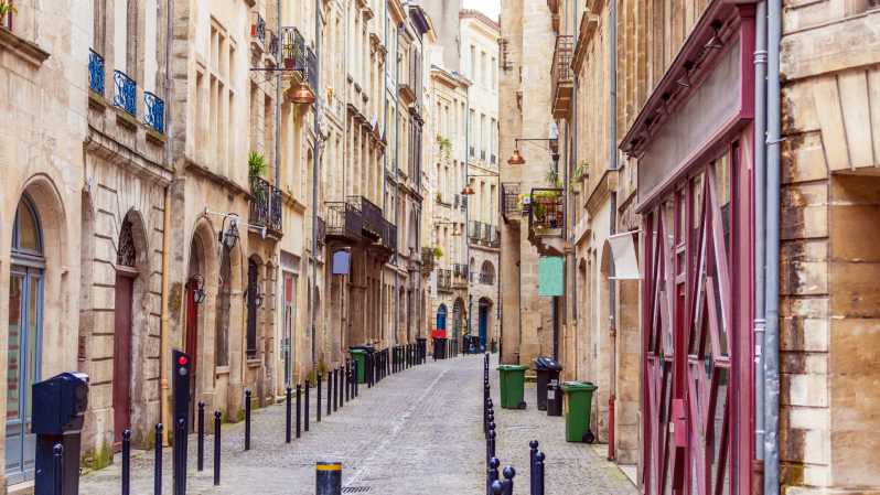 Bordeaux: City Highlights & Self-Guided Scavenger Hunt Tour