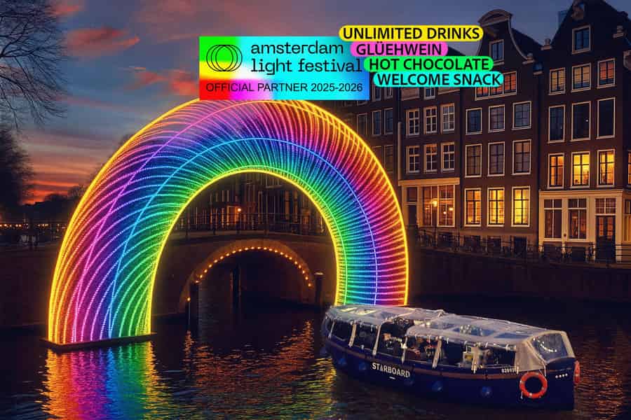 Amsterdam: Light Festival Boot mit unbegrenzten Getränken und Snacks. Foto: GetYourGuide Amsterdam: Light Festival Boot mit unbegrenzten Getränken und Snacks. Foto: GetYourGuide