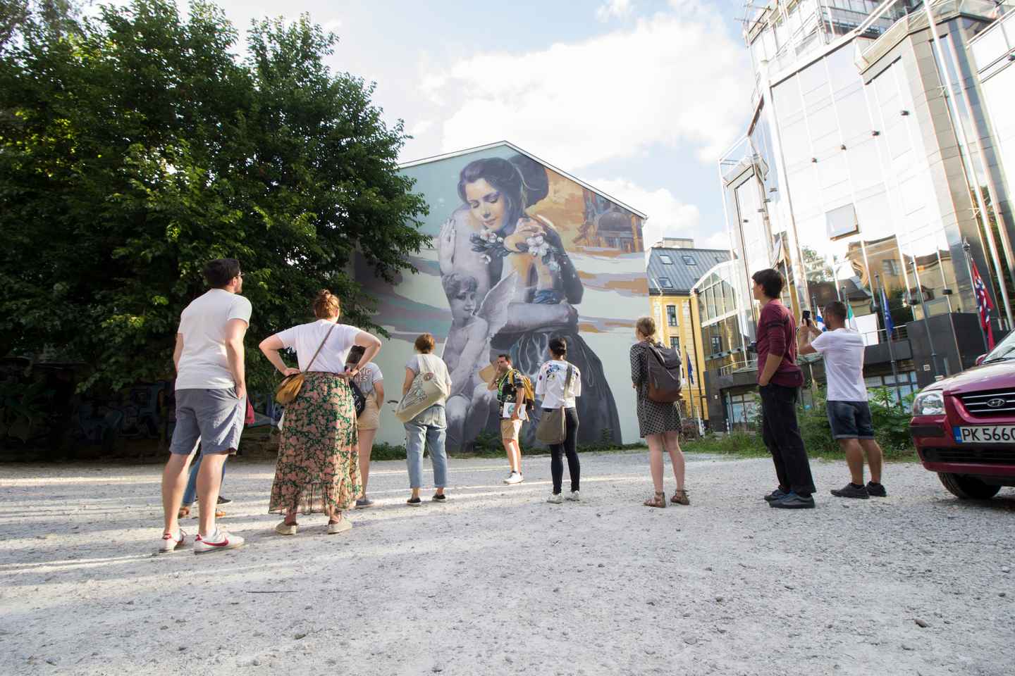 Sofia: Guided Street Art & Stunning Graffiti Walking Tour