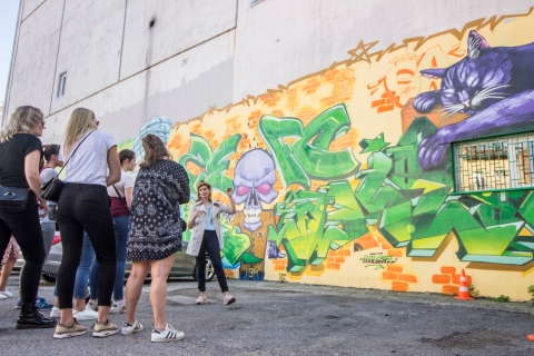 Sofia: Sztuka uliczna z przewodnikiem i oszałamiająca piesza wycieczka po graffitiSofia: Oszałamiająca sztuka uliczna i piesza wycieczka z przewodnikiem po graffiti