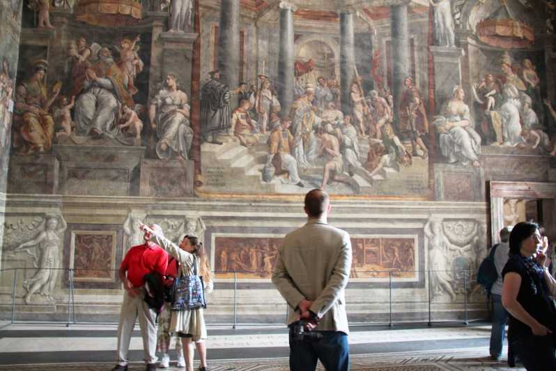 Rome: Early Vatican Museums & Castel Gandolfo Tour