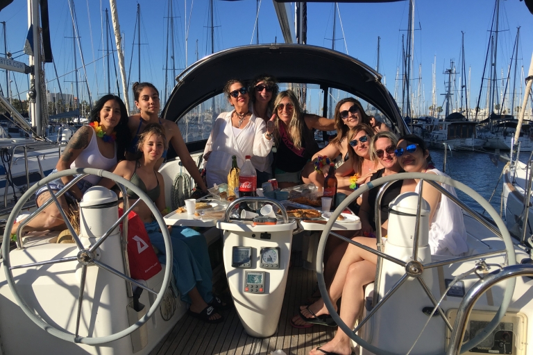 Barcelona: viaje de navegación privado exclusivo de dos horasTour privado