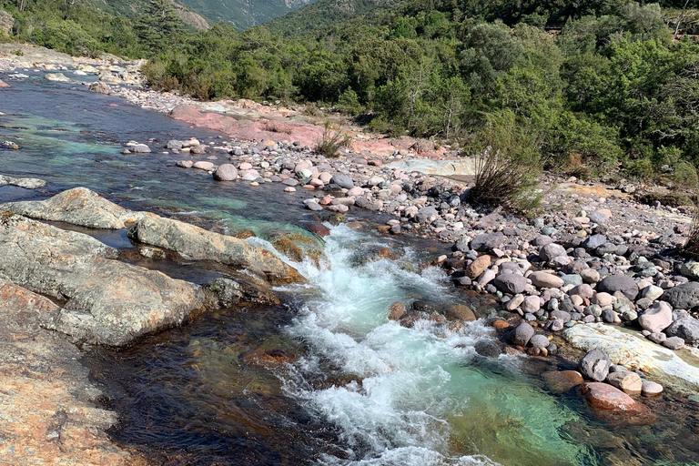 Moitié Terre, Moitié MerCompleet Corsica