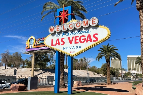 Las Vegas: Private 7 Magic Mountains and Vegas Sign Car Trip