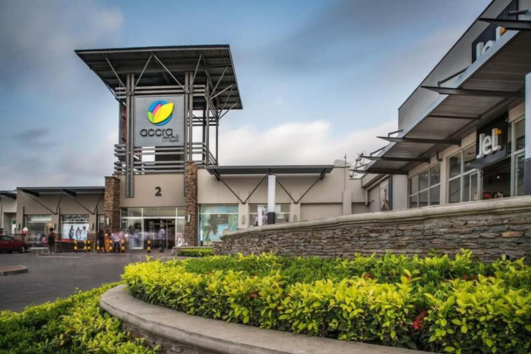 Accra: Instagrammable Nightlife Tour with a welcome drink Accra Tour: 1 Welcome Drink, 360° Skybar Views, & Shopping