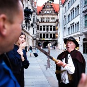 Dresden: Original Nachtwächter-Tour im Laternenlicht
