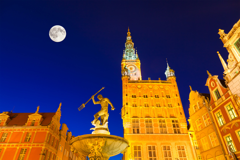 Gdansk: Tour a pie de grupo pequeño por la noche