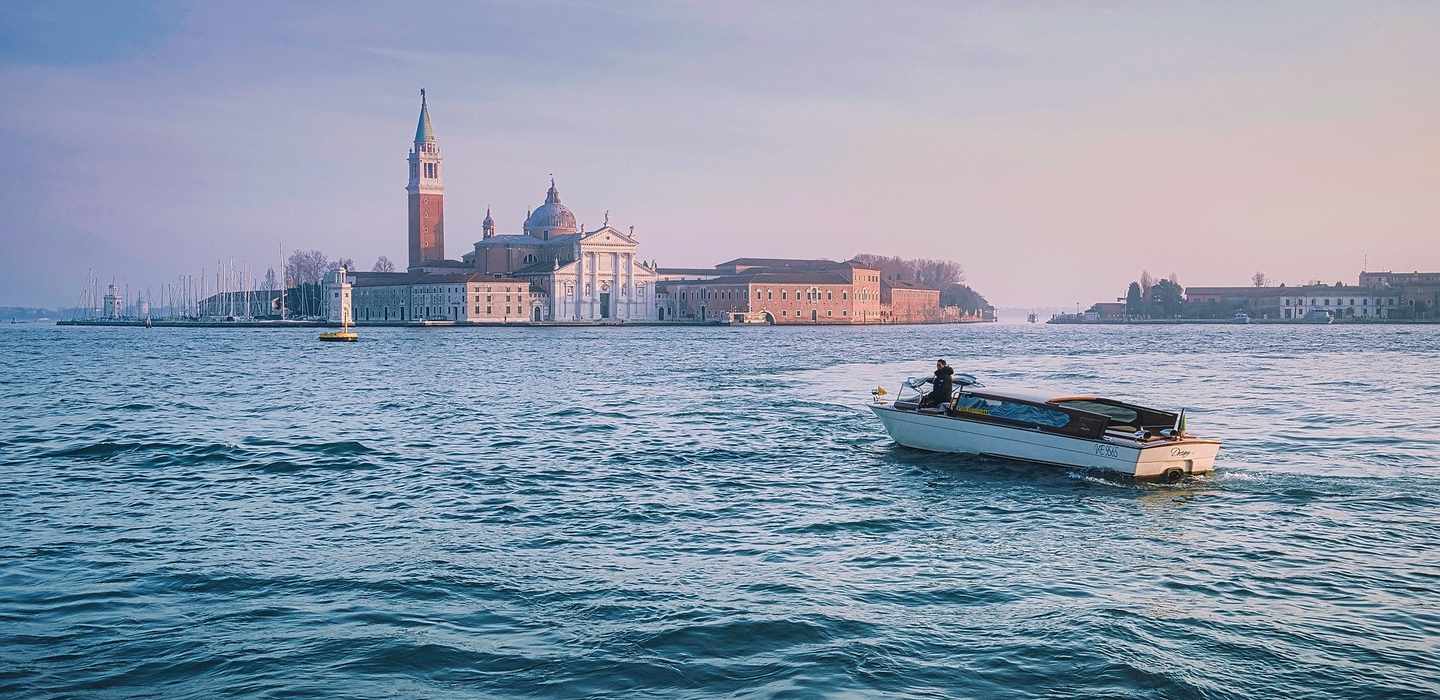 Von Mailand: Ganztagestour mit dem Zug nach Venedig und Verona Von Mailand: Ganztagestour mit dem Zug nach Venedig und Verona