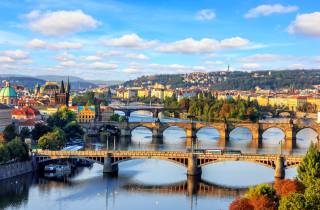 Prag: Moldau-Flusskreuzfahrt mit Abendessen