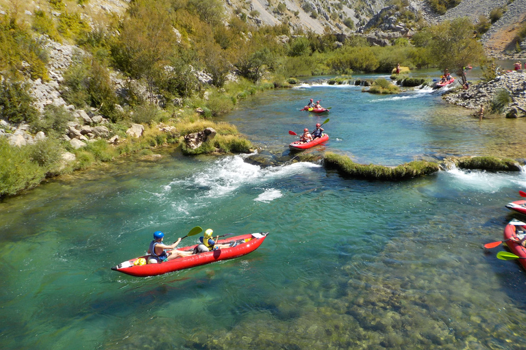 Zadar : Safari guidé en kayak sur la rivière Zrmanja et les chutes d&#039;eauRivière Zrmanja : visite guidée en kayak et chutes d&#039;eau