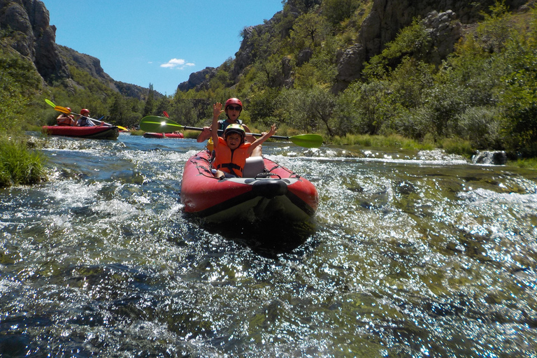 Zadar : Safari guidé en kayak sur la rivière Zrmanja et les chutes d&#039;eauRivière Zrmanja : visite guidée en kayak et chutes d&#039;eau