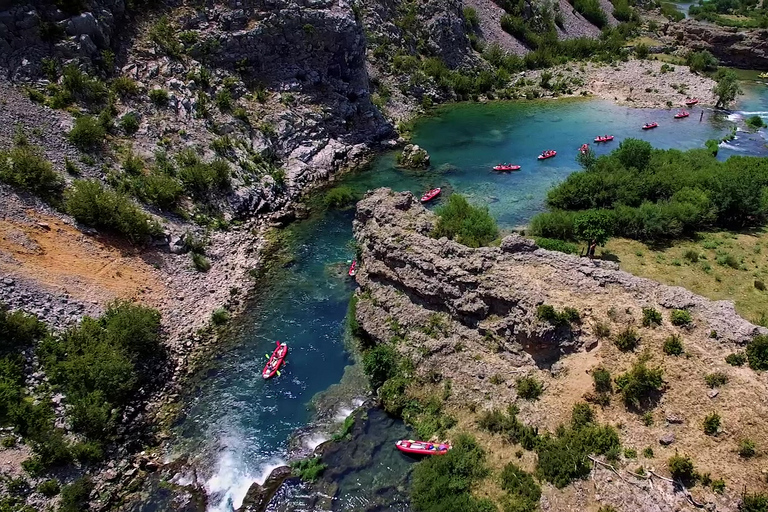 Zadar : Safari guidé en kayak sur la rivière Zrmanja et les chutes d&#039;eauRivière Zrmanja : visite guidée en kayak et chutes d&#039;eau