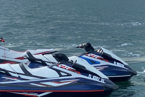 Miami: alquiler de motos acuáticas en Sunny Isles desde la playaAlquiler de moto de agua para 1 persona con gas prepago