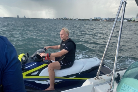 Miami: wypożyczalnia skuterów wodnych Sunny Isles na plaży?Wypożyczalnia skuterów wodnych dla 1 osoby z płatnością gotówkową za gaz