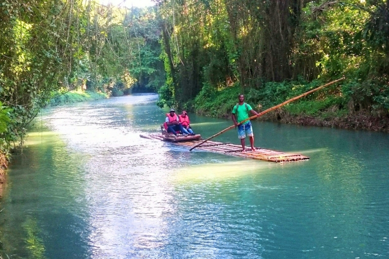 Montego Bay: crucero privado en balsa de bambú por el gran río