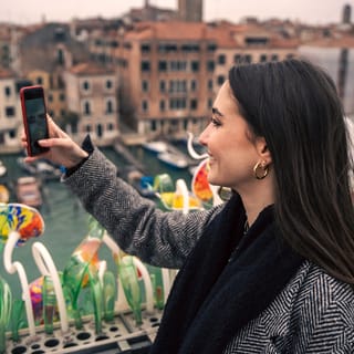 Venice: Rooftops Walking Tour with Prosecco Tasting