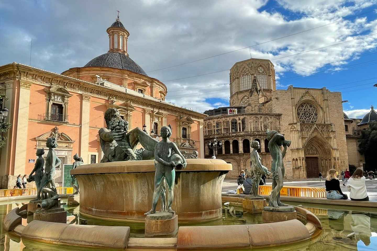 Valencia: Old Town Segway Tour - Valencia: Old Town Segway Tour with german guide