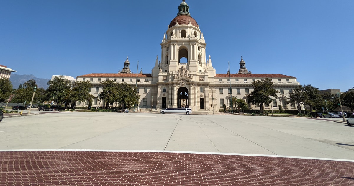 Pasadena: Old Pasadena Scavenger Hunt Walking Tour | GetYourGuide