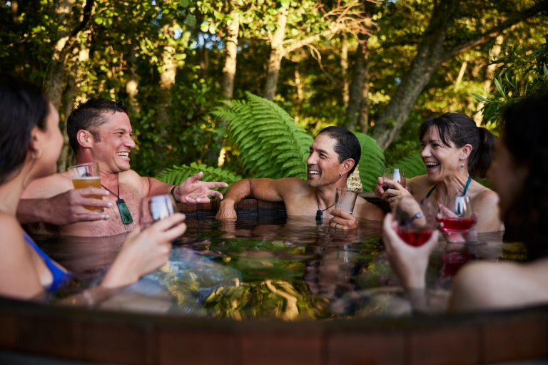 Rotorua: bañeras de hidromasaje Secret SpotBañera de hidromasaje para 2 adultos