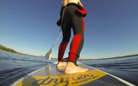 Extremadura: Paddle Surf Guided Tour on Valdecañas Reservoir