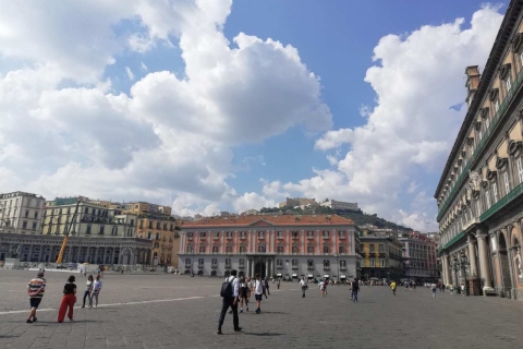 Naples: visite guidée privée à pied avec la locale Michele Arpa
