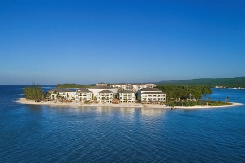 Falmouth: Sangster International Airport and Hotel Transfer