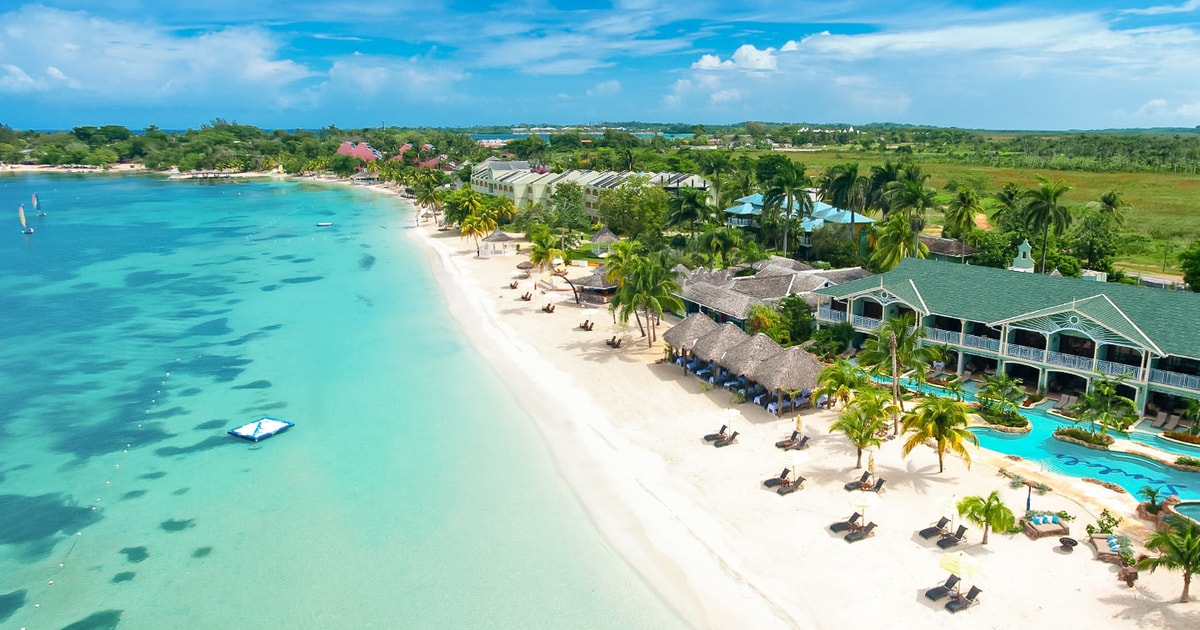 Airport Transfer to Negril Hotels | GetYourGuide
