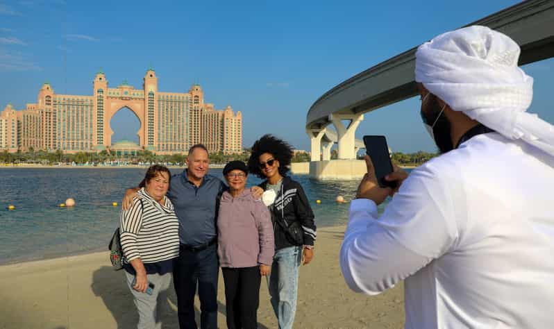 ドバイ グループ 市内観光ツアー ドバイ フレーム チケット Getyourguide