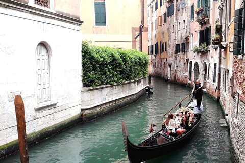 Venice: Grand Canal Private 30-Minute Gondola Ride Venice: Grand Canal Private Gondola Ride