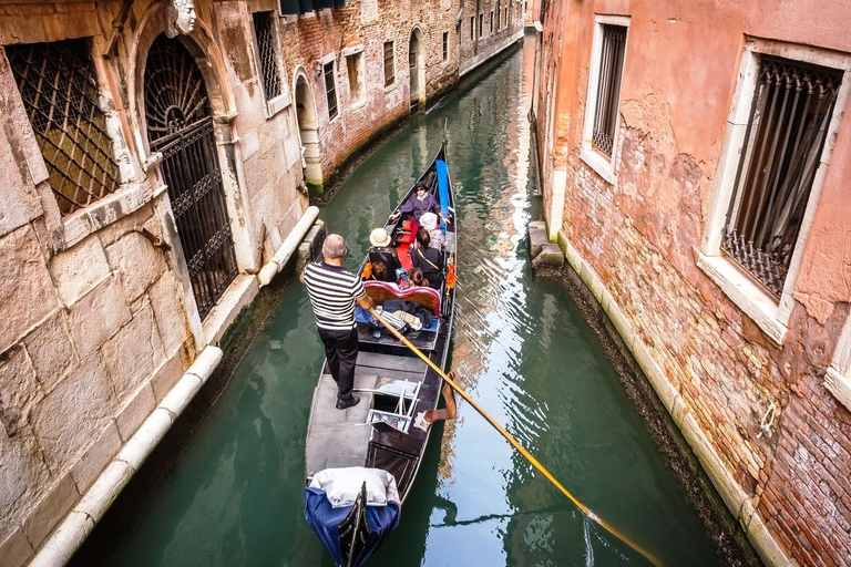 Venice: Grand Canal Private 30-Minute Gondola Ride Venice: Grand Canal Private Gondola Ride
