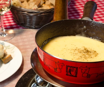 Zürich: Sightseeing og gourmettur med ostefondue