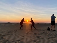 ICAまたはHuacachinaから、Sunset＆SandboardingのDuneBuggy - Housity