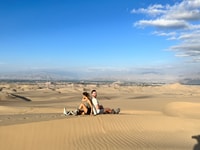 ICAまたはHuacachinaから、Sunset＆SandboardingのDuneBuggy - Housity