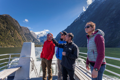 Van Queenstown: Milford Sound Cruise en Scenic Drive