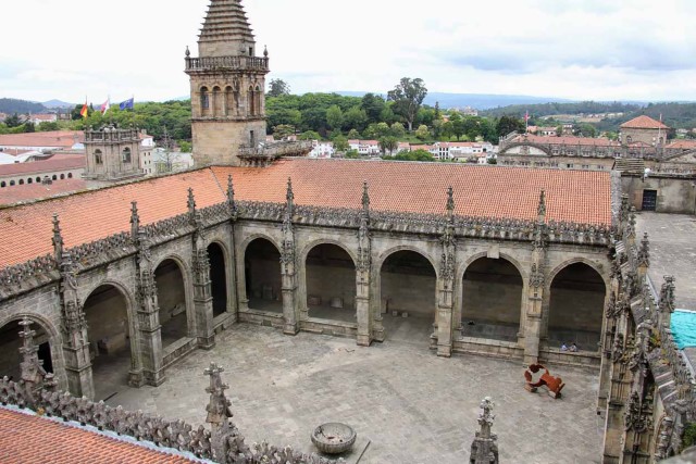 Visit Santiago de Compostela Cathedral, Museum, and Old Town Tour in Santiago de Compostela, Spain