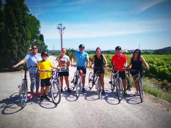 From Sitges: Cycling Tour with Winery visit and Tasting