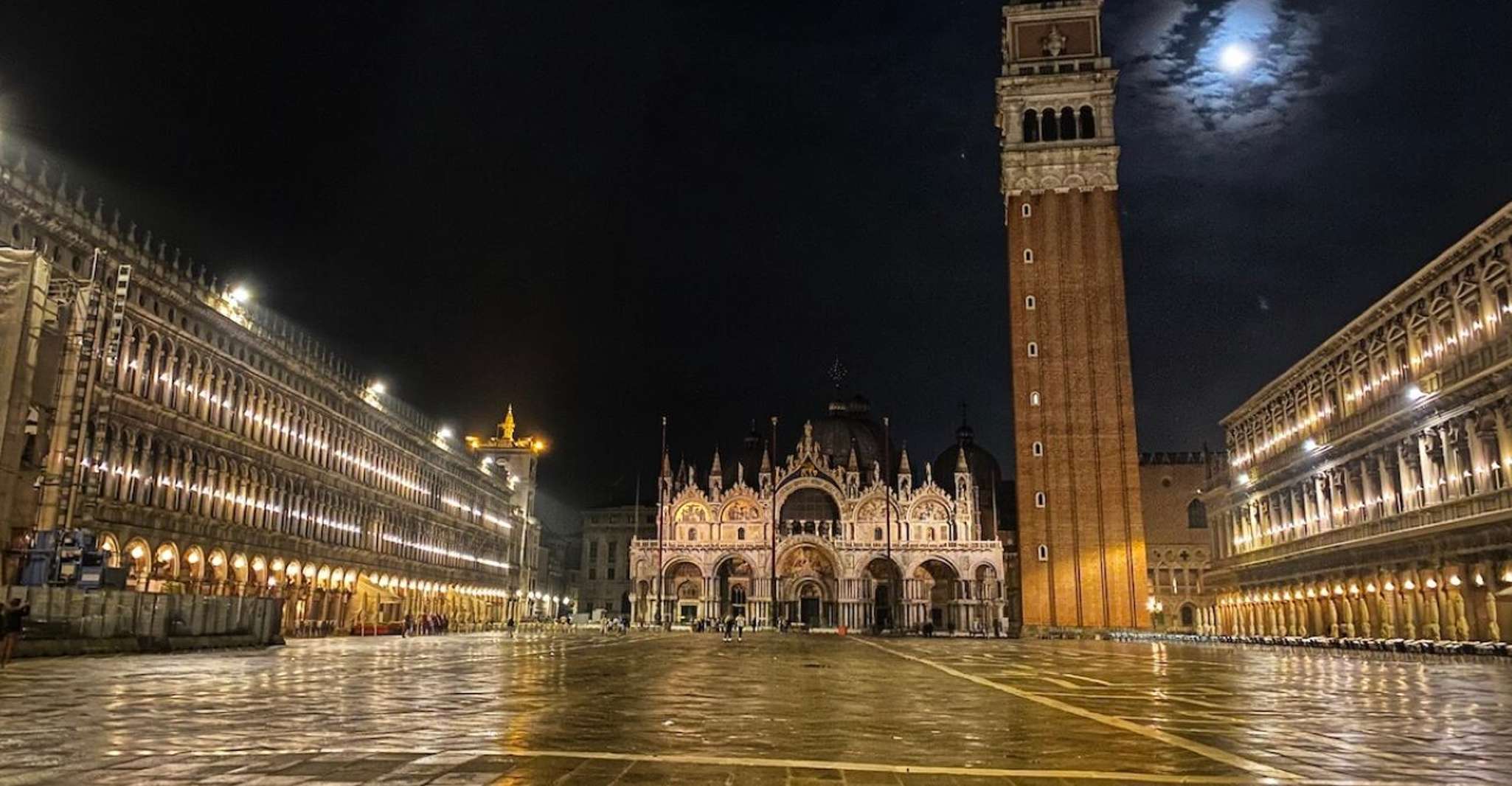 فينيسيا، جولة مسيرات الليل المصحوبة بمرشدين - Hizvo